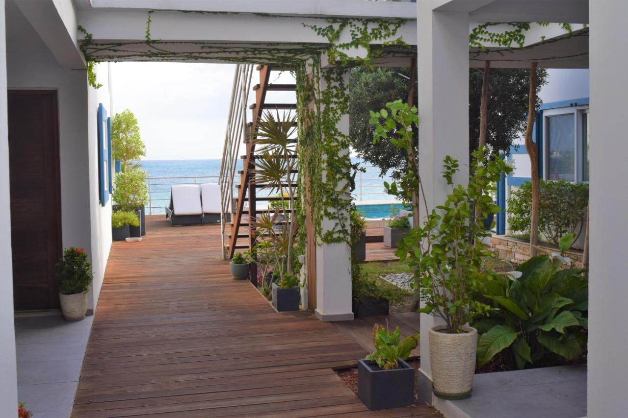 Tradewinds Apartments Simpson Bay Exteriér fotografie