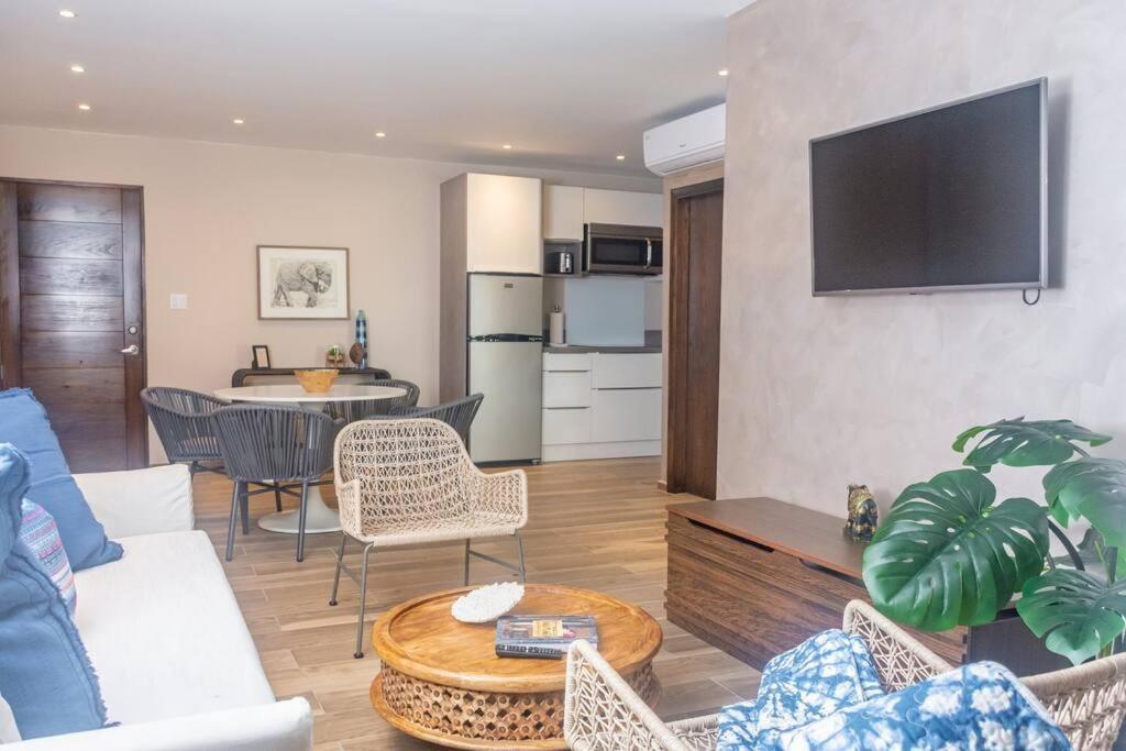 Tradewinds Apartments Simpson Bay Exteriér fotografie